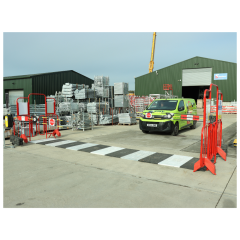 Traffigator 6m Barrier Package c/w x2 Barriers, x2 Winged Walkthroughs & Signage, x4 Ballast Blocks and x5 Black & x5 White Ground Mats
